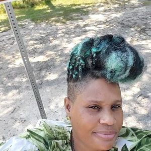 Meet your Posher, Dannette